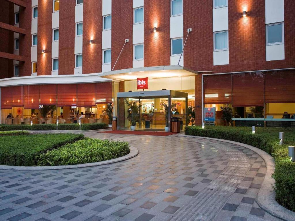 Ibis Chengdu Yongfeng Hotel Zewnętrze zdjęcie