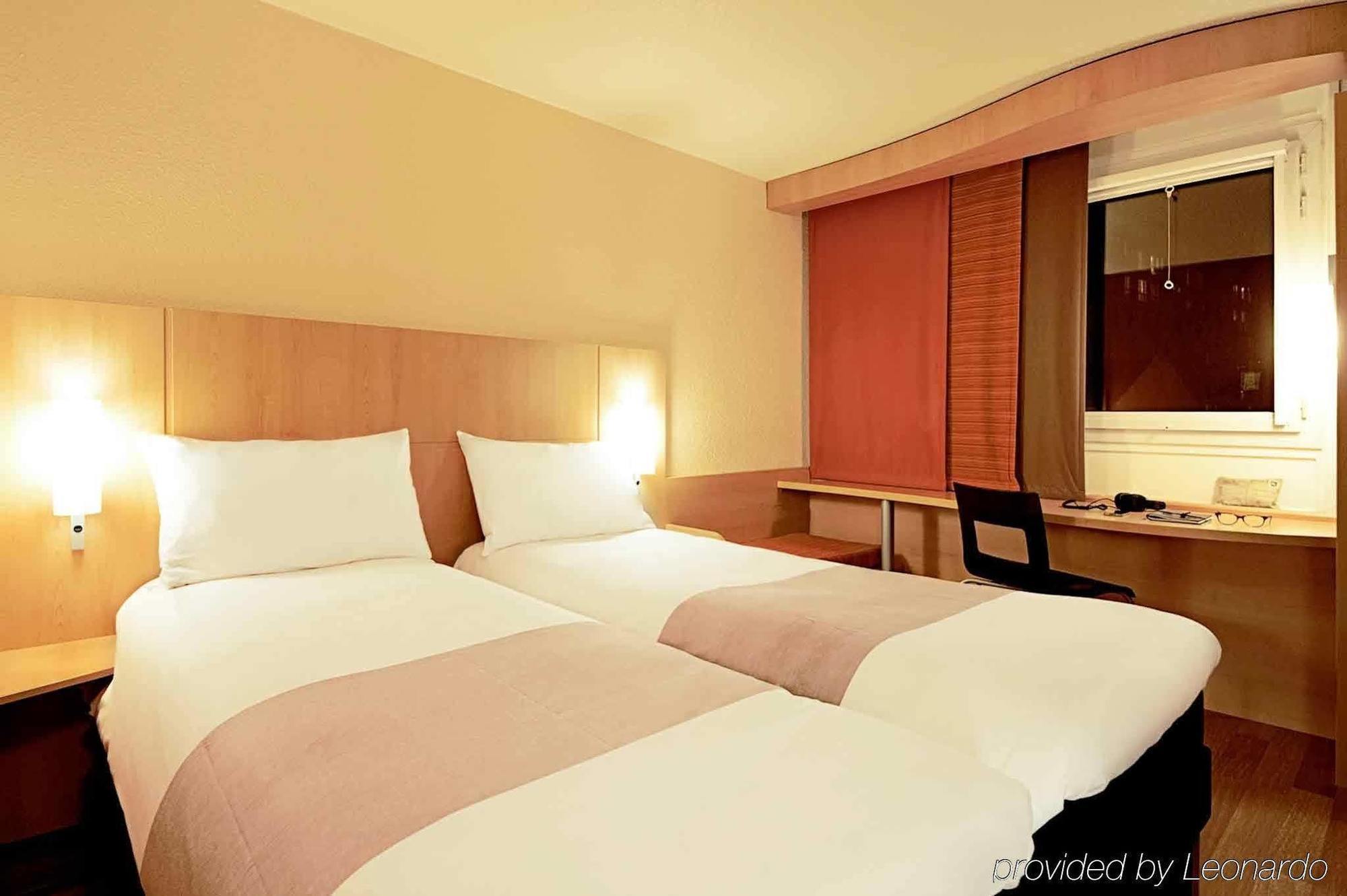 Ibis Chengdu Yongfeng Hotel Zewnętrze zdjęcie